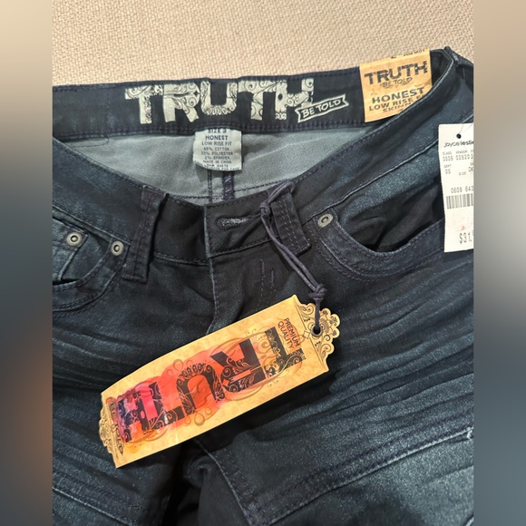 Truth - Picture 5 of 10